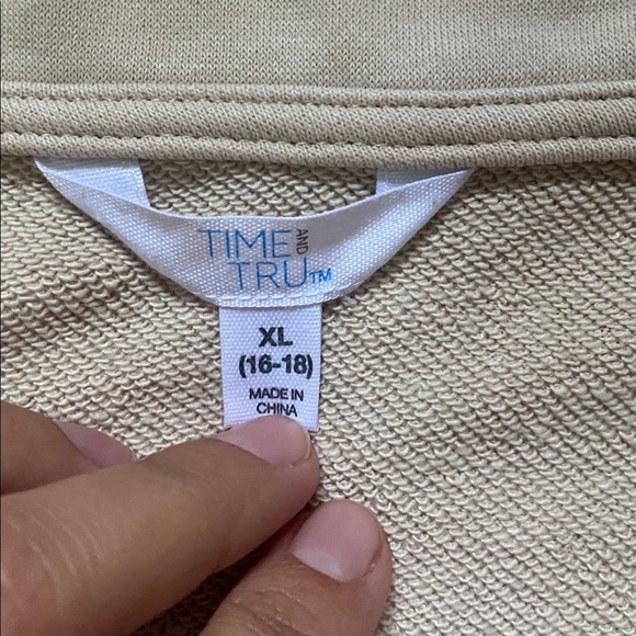 Womens Time and Tru Mock Neck Button Sweatshirt size XL - Picture 9 of 9
